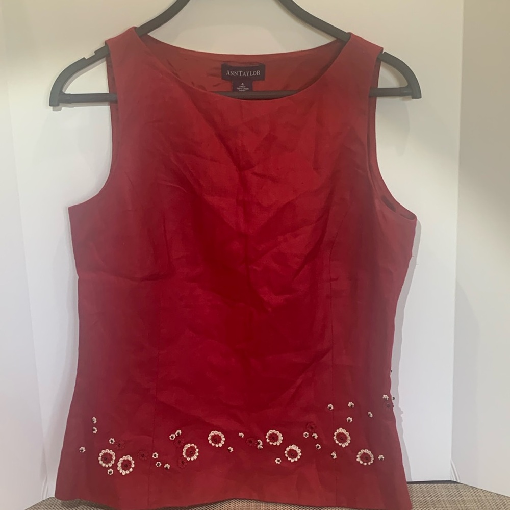 NWT Ann Taylor linen sleeveless top red cranberry crimson flower hem size 4